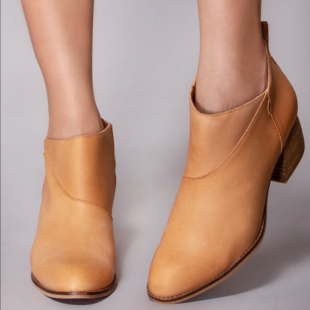 Toms Leilani Boots